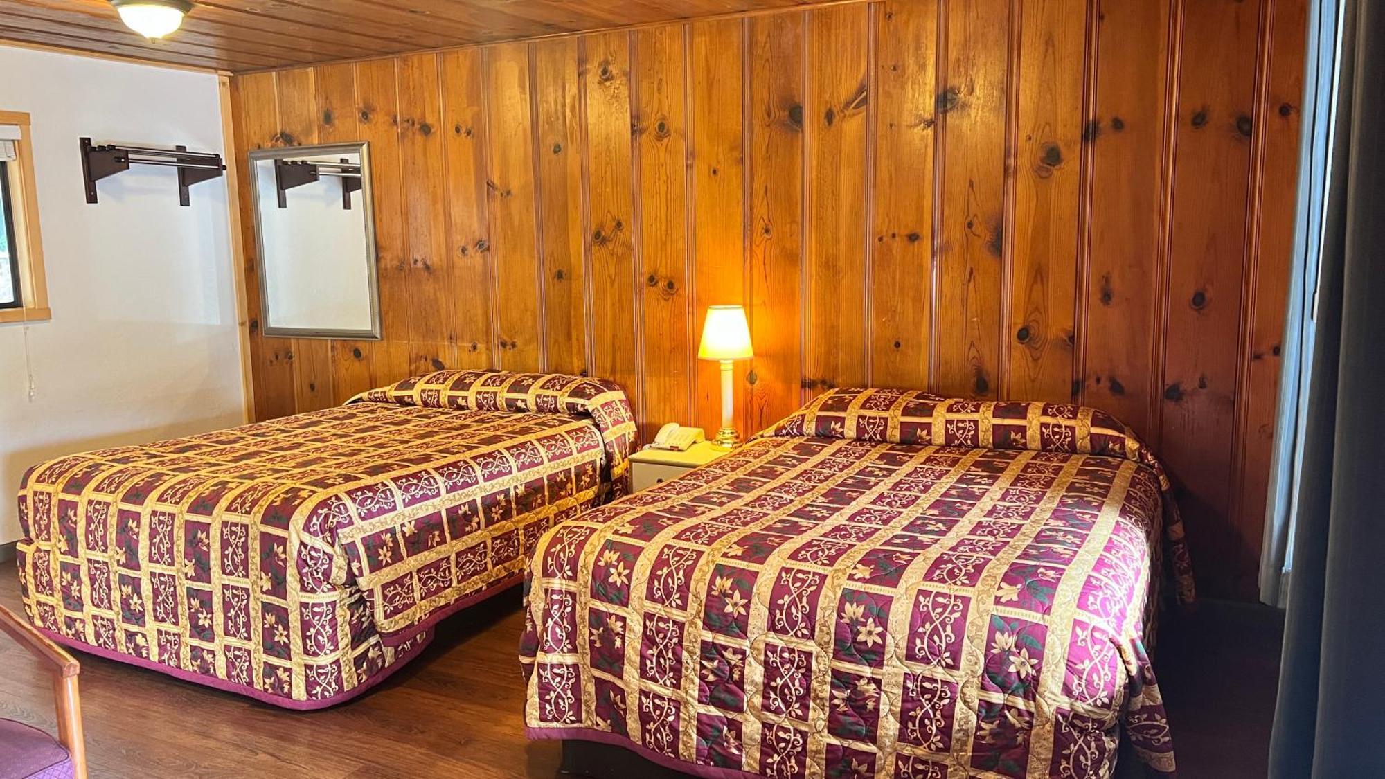 Pine Cone Motel Willits Exterior photo